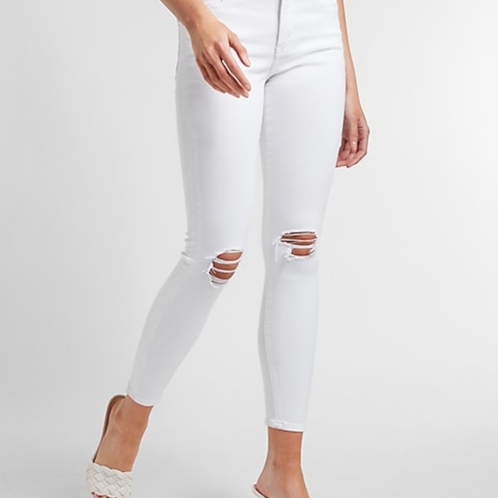 NWT EXPRESS Mid Rise White Ripped Supersoft Skinny Jeans SIZE 8